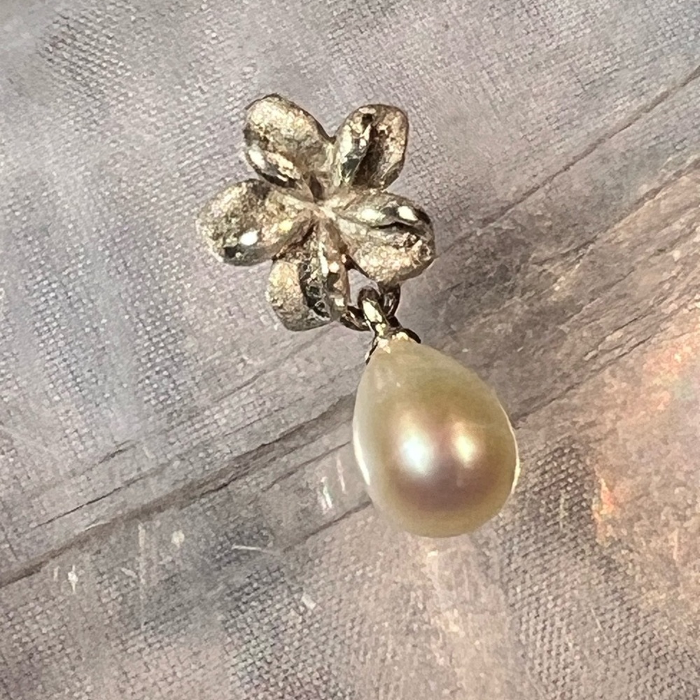 Vintage Sterling Silver 925 Hawaiian Plumeria Flower and Baroque Pearl  Pendant